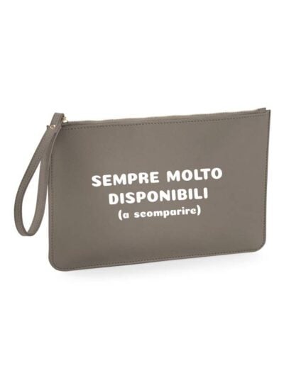 Pochette da uomo con la scritta "sempre molto disponibili (a scomparire)" - PHTU11