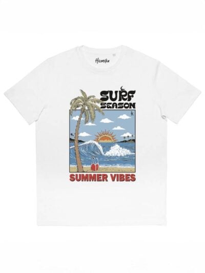 T-shirt uomo More con la stampa di una spiaggia e la scritta "surf season, summer vibes" – SMU01