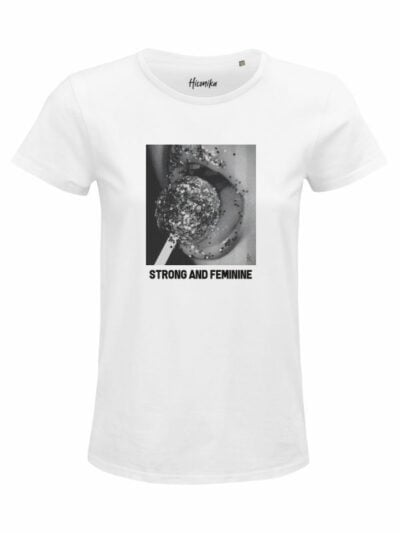 T-Shirt donna Glam con stampa in bianco e nero e la scritta “strong and feminine” – GB020