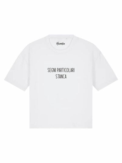 T-Shirt donna Stella con la scritta “segni particolari stanca” in patch – TS030