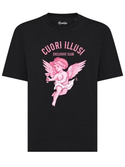 T-shirt unisex Axis con un angelo e la scritta "cuori illusi exclusive club" – CU03