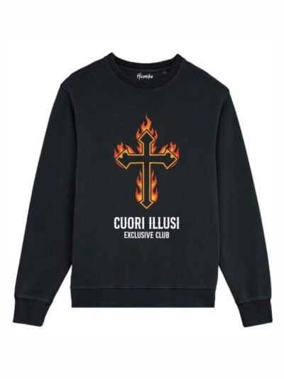 Felpa unisex Fiamma con una croce infuocata e la scritta "Cuori illusi exclusive club" – CUF08