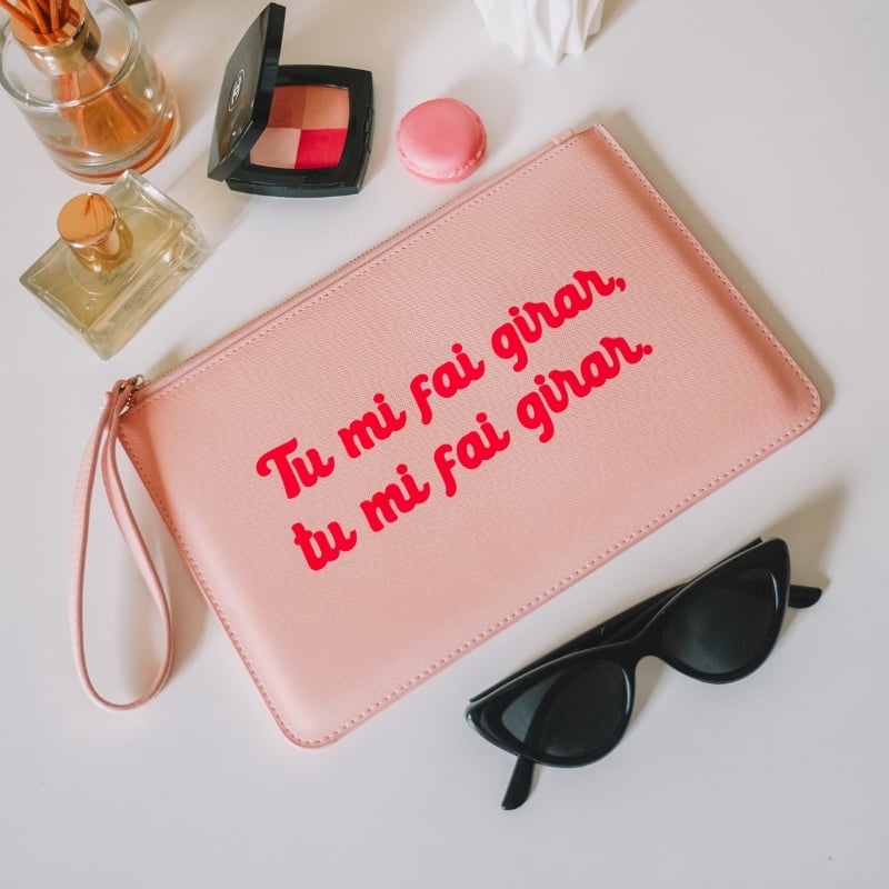 Hiconika | L'unico grossista B2B online, specializzato in T-shirt e felpe