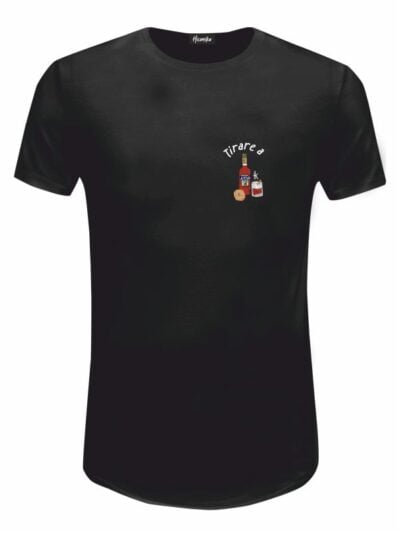Pacchetto Stock: 15 T-shirt uomo nere Urban con la stampa di una bottiglia di campari e la scritta “tirare a” in patch a rilievo lato cuore  - STOCK51