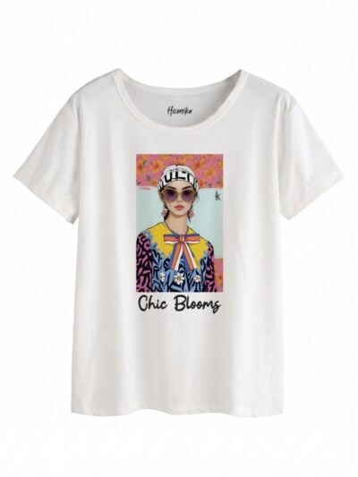 Pacchetto Stock: 7 T-shirt donna bianche Formosa con una ragazza fashion e la scritta “Chic Blooms”- STOCK64