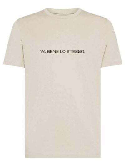 T-shirt uomo Moon con la scritta "va bene lo stesso" in patch a rilievo – TM053