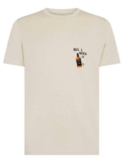 T-shirt uomo Moon con una bottiglia e la scritta "All I need is" lato cuore – TM065